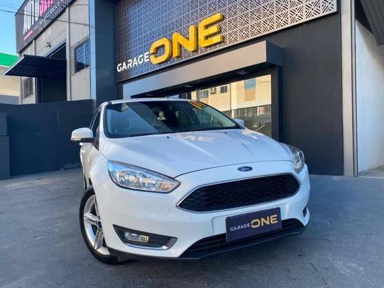 FORD FOCUS 1.6 SE 16V FLEX 4P MANUAL FORD FOCUS 1.6 SE 16V FLEX 4P MANUAL